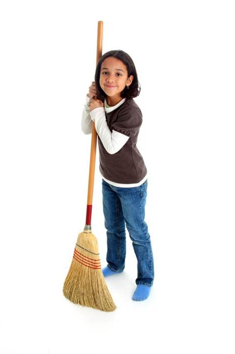 Girl   sweeping